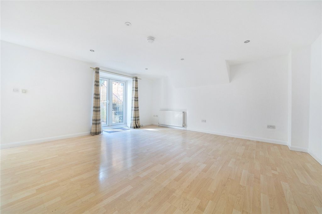 Property photo 3 of 14 Picture No. 04
