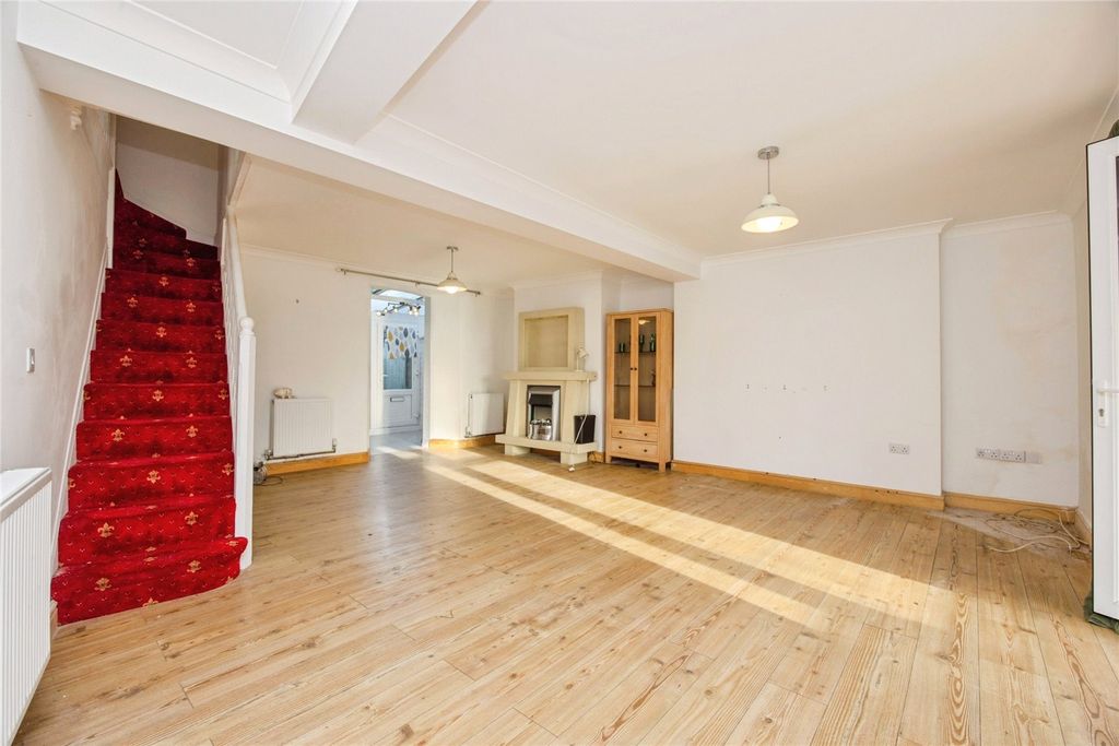 Property photo 2 of 16 Living Dining Room