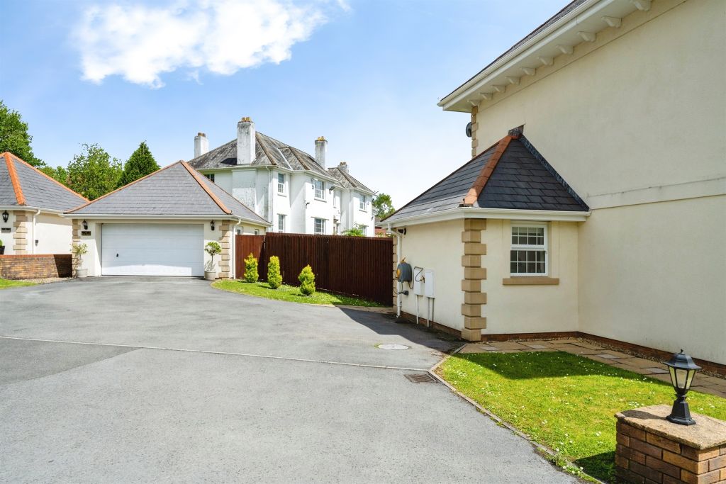 Additional image 8 of 5 bed detached house for saleCwrt Ty Gwyn, Llangennech, Llanelli SA14