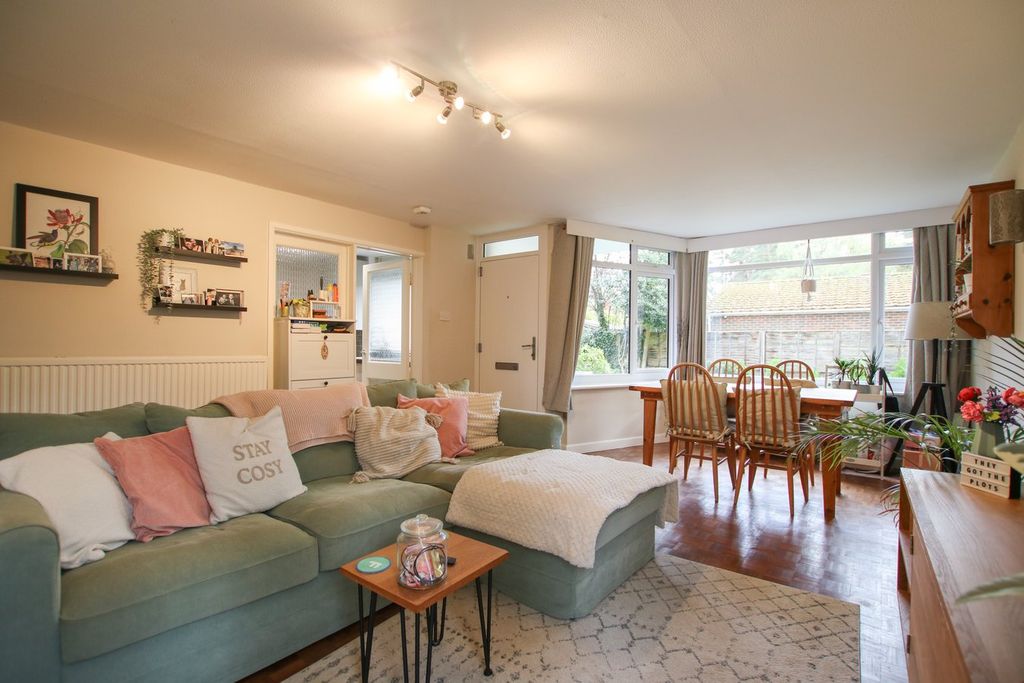 Property photo 3 of 21