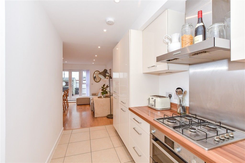 Property photo 3 of 10 Kitchen/Diner