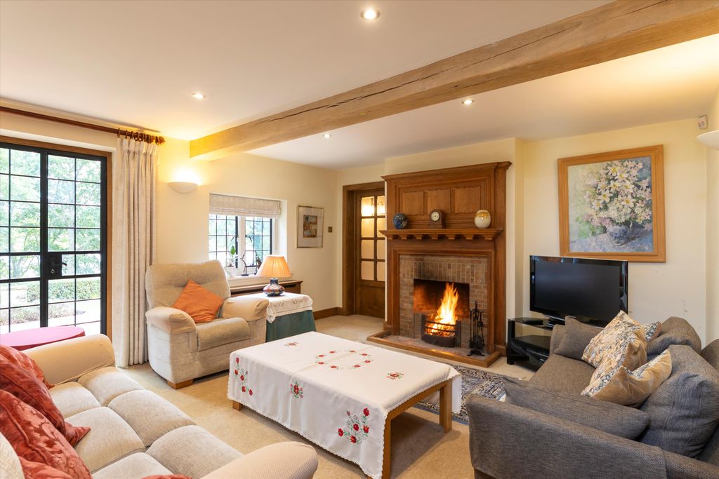 Property photo 2 of 17 Image