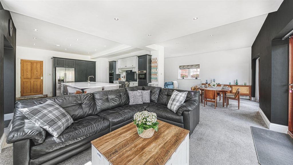 Additional image 13 of 5 bed detached house for saleStation Road, Mickleover, Derby DE3