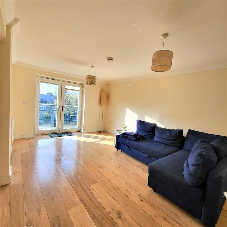 Property photo 2 of 9
