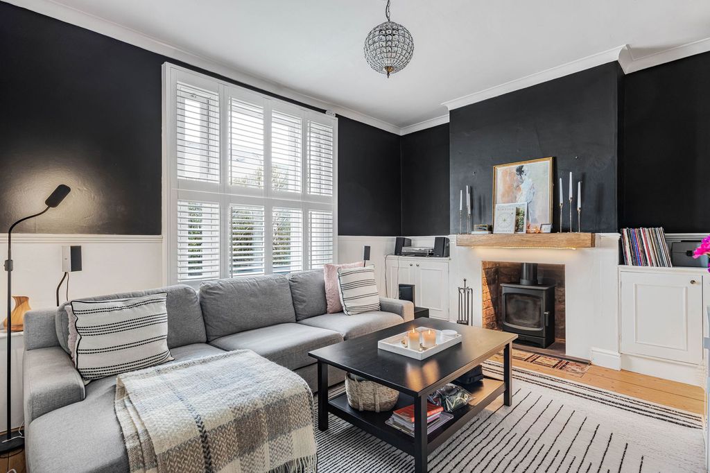 Property photo 3 of 22