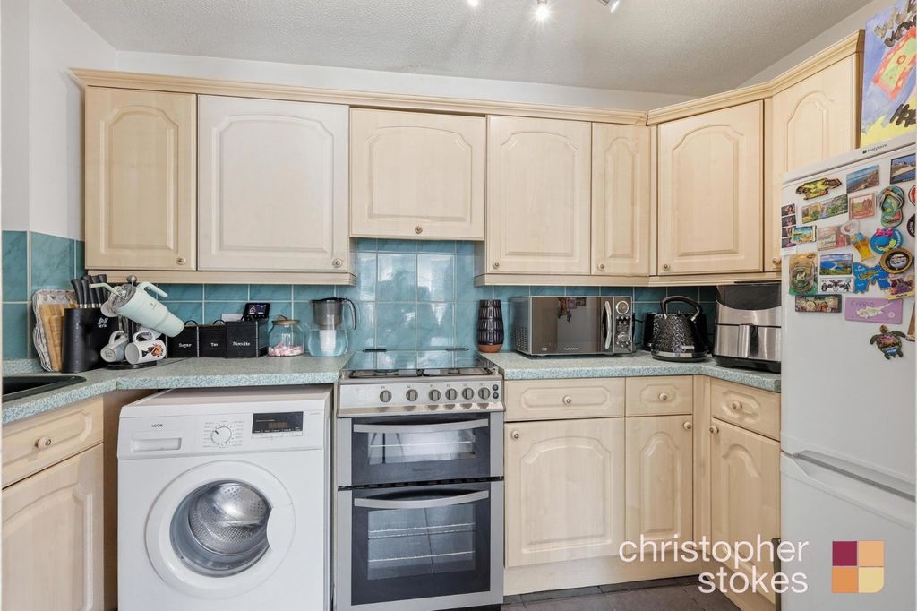 Property photo 3 of 14 4773986