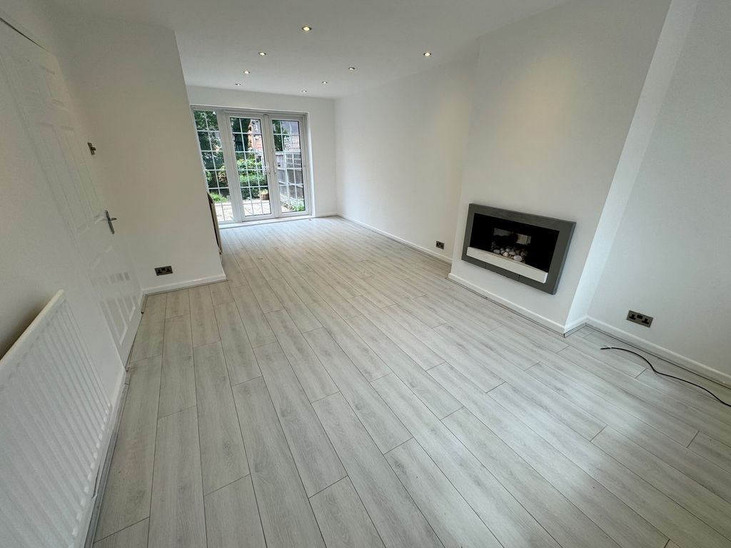Property photo 3 of 14 Image