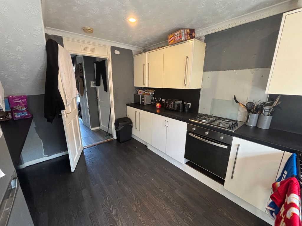 Property photo 3 of 13 3.Jpg