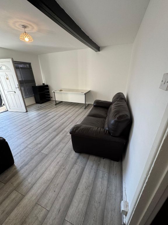 Property photo 3 of 9 Image