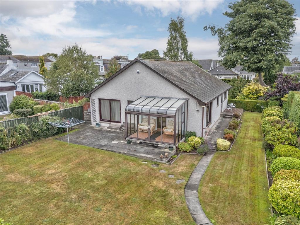 Property photo 1 of 27 5 Gordon Street Bf-30.Jpg