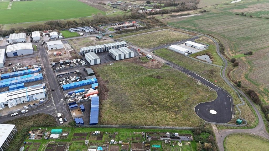 Property photo 3 of 8 Photo 5