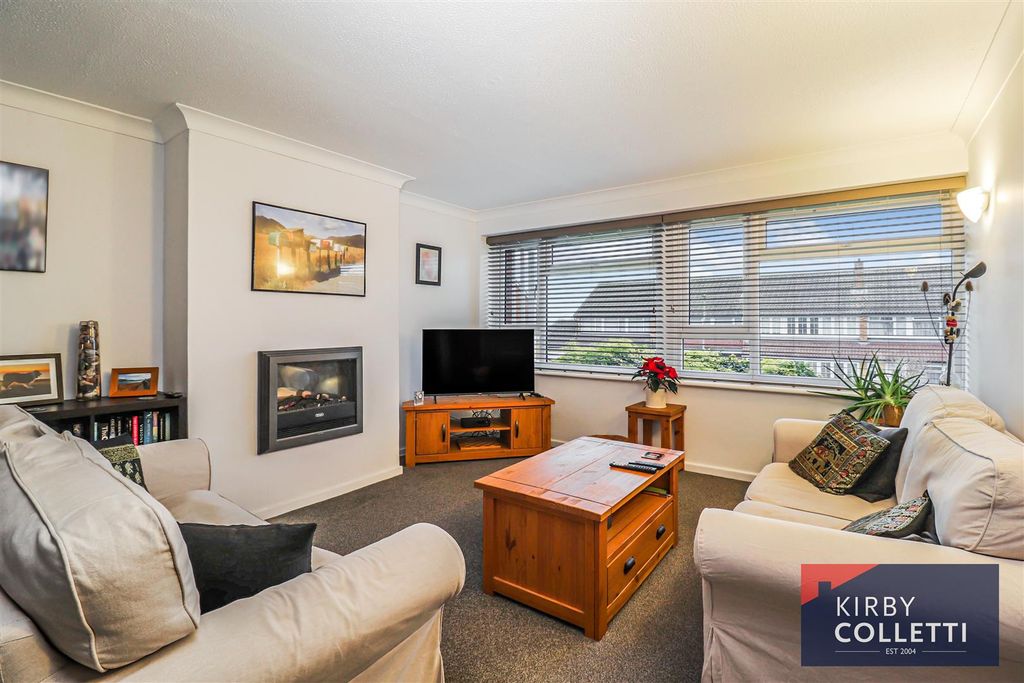 Property photo 2 of 21