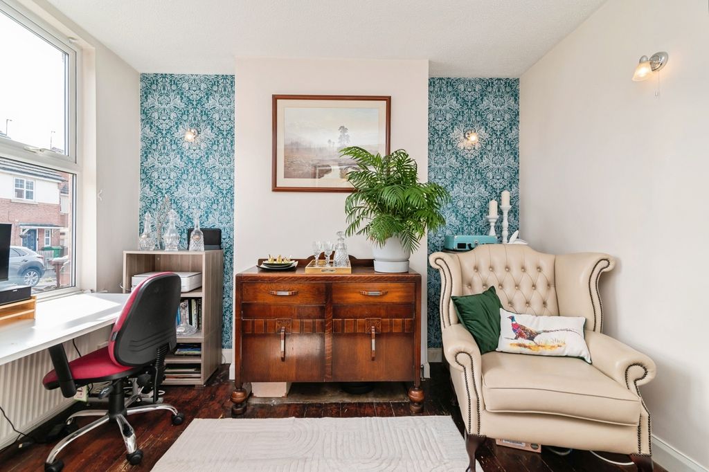 Property photo 3 of 19 Pbox-Img.Jpg
