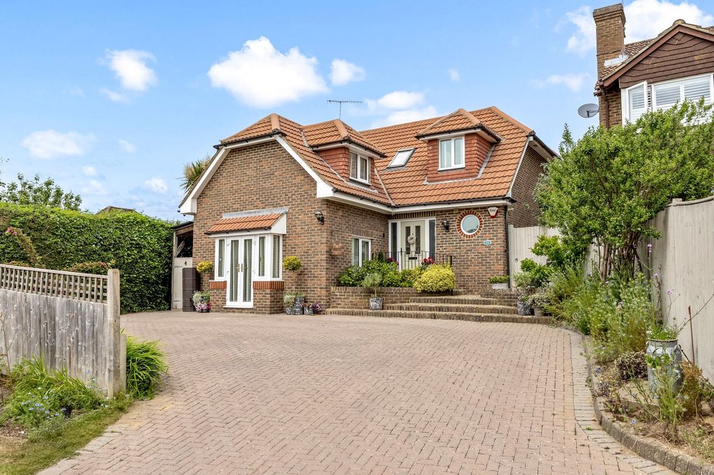 Property photo 1 of 33