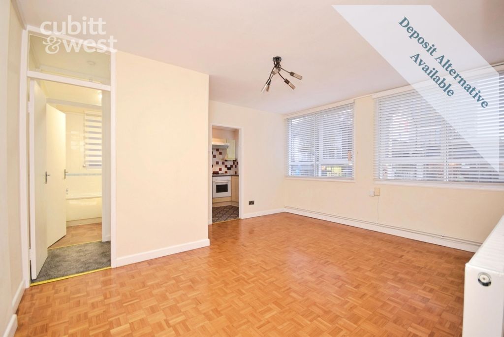 Property photo 2 of 11 Lounge