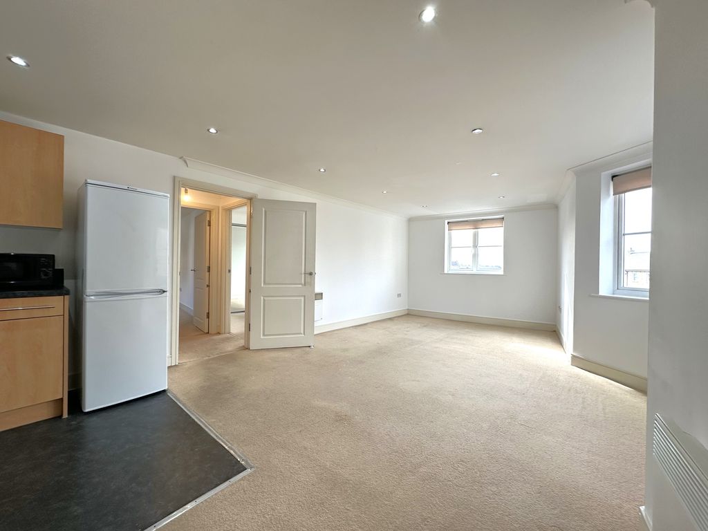 Property photo 3 of 11 Img_7008