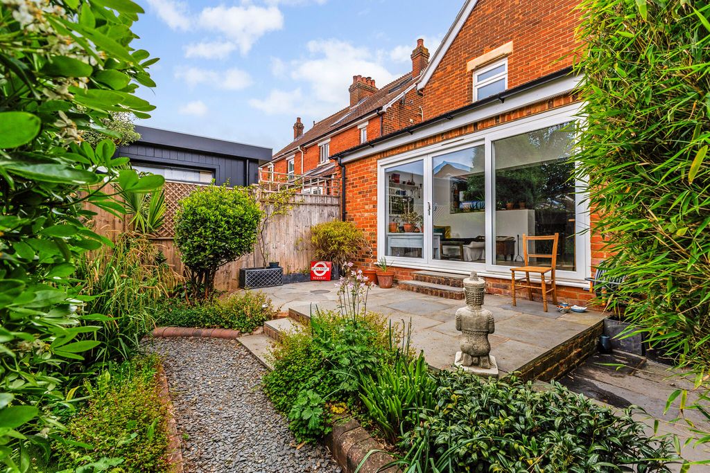 Property photo 2 of 12