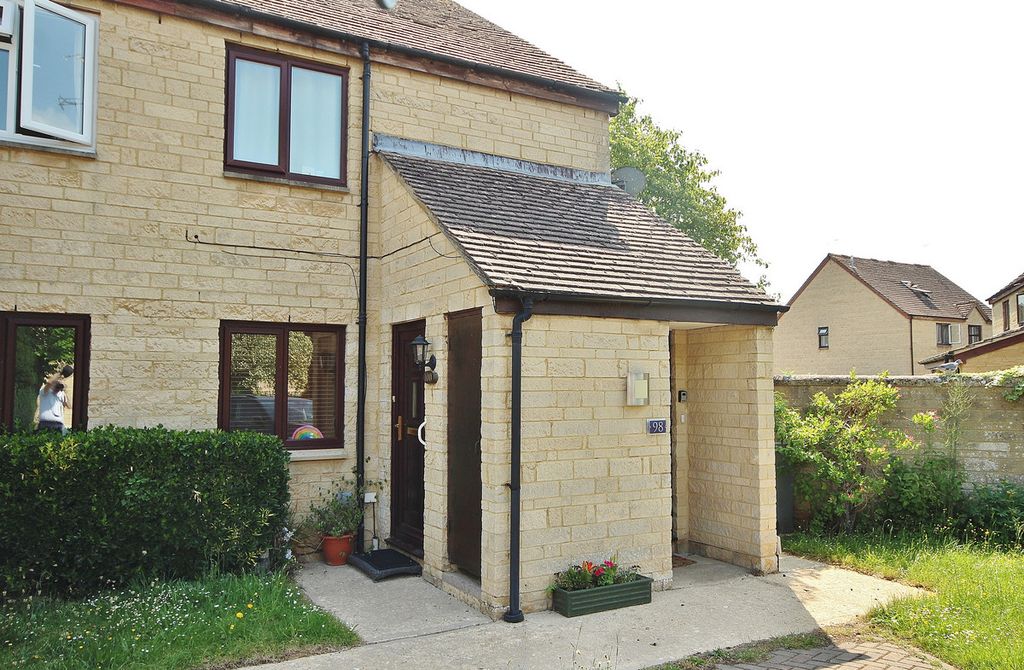 Property photo 2 of 12