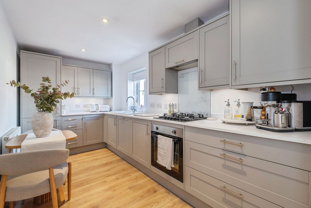 Property photo 3 of 29 Pbox-Img.Jpg
