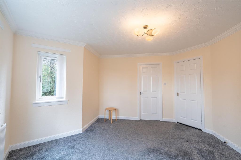 Property photo 3 of 11 Lounge-1.Jpg