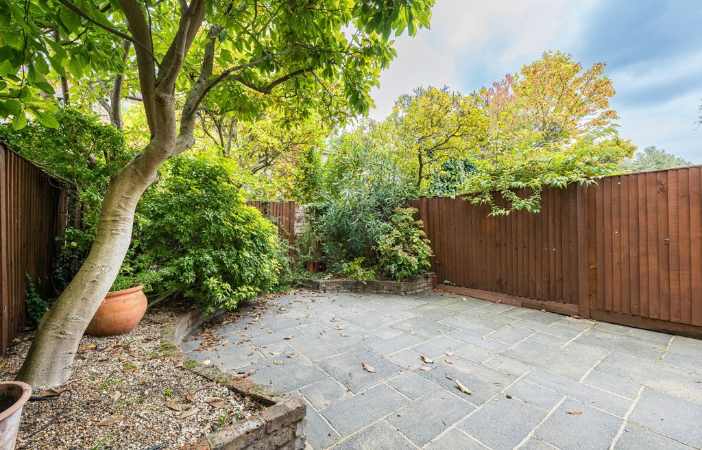 Property photo 2 of 16