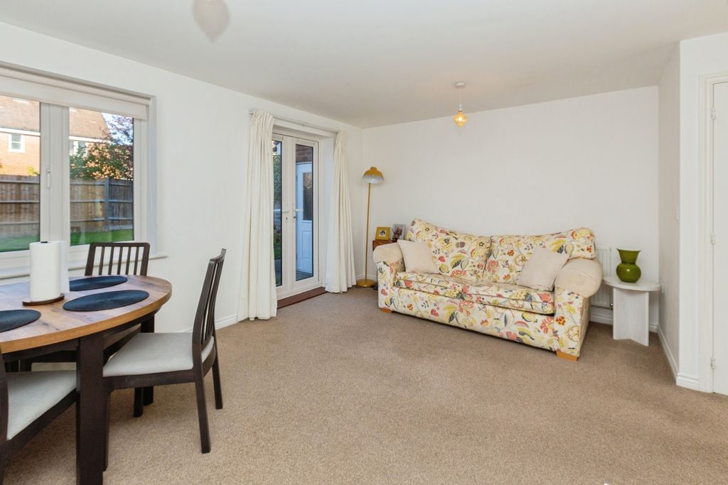 Property photo 3 of 16 Photo