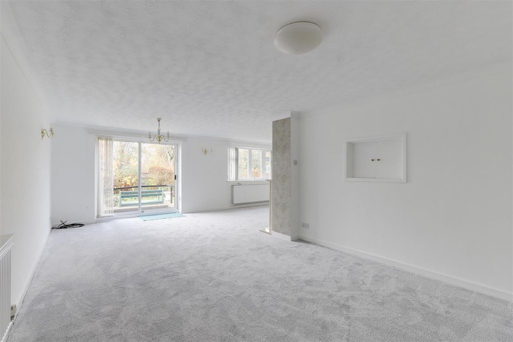 Property photo 2 of 31 051225_7.Jpg