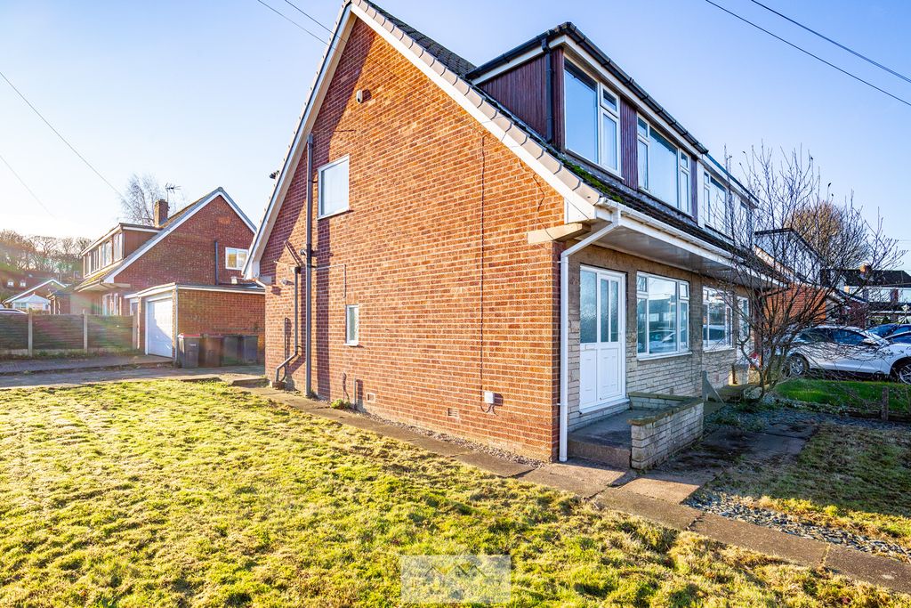 Property photo 2 of 25 Side Of House