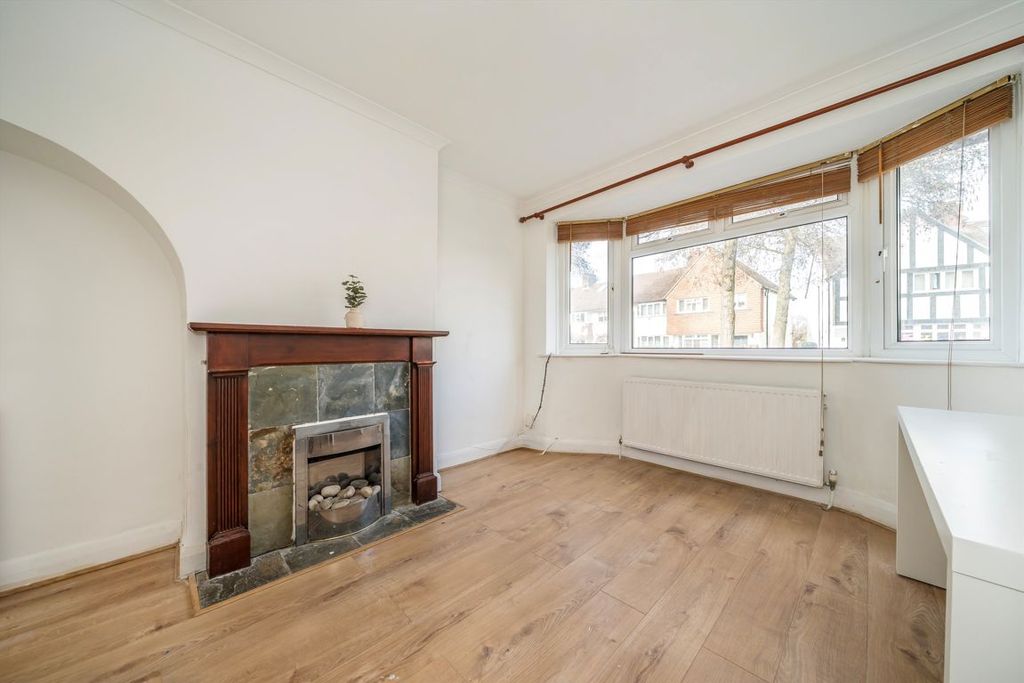 Property photo 2 of 9