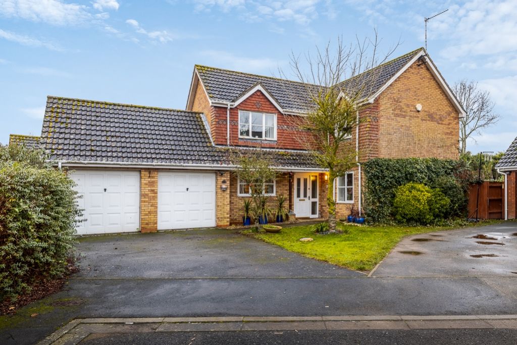 Property photo 2 of 25 17 Saint James Way (Moulton Chapel)-5