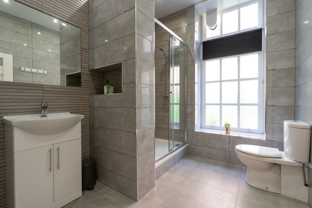 Property photo 2 of 14 Jesmond View Block A Flat 1 Bathroom 1