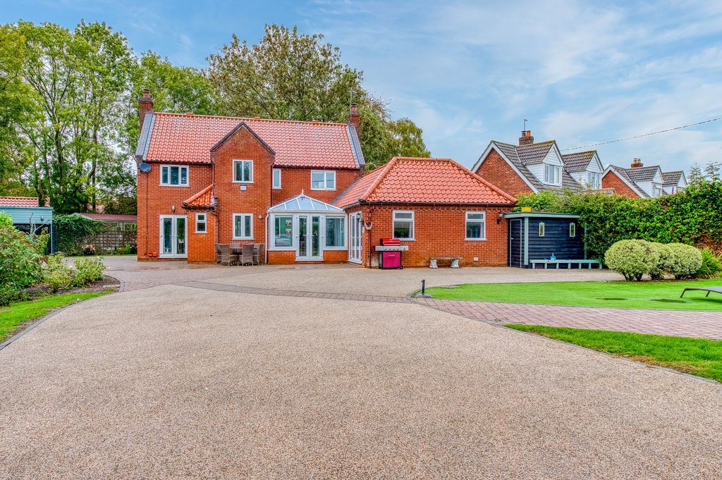 Property photo 1 of 23