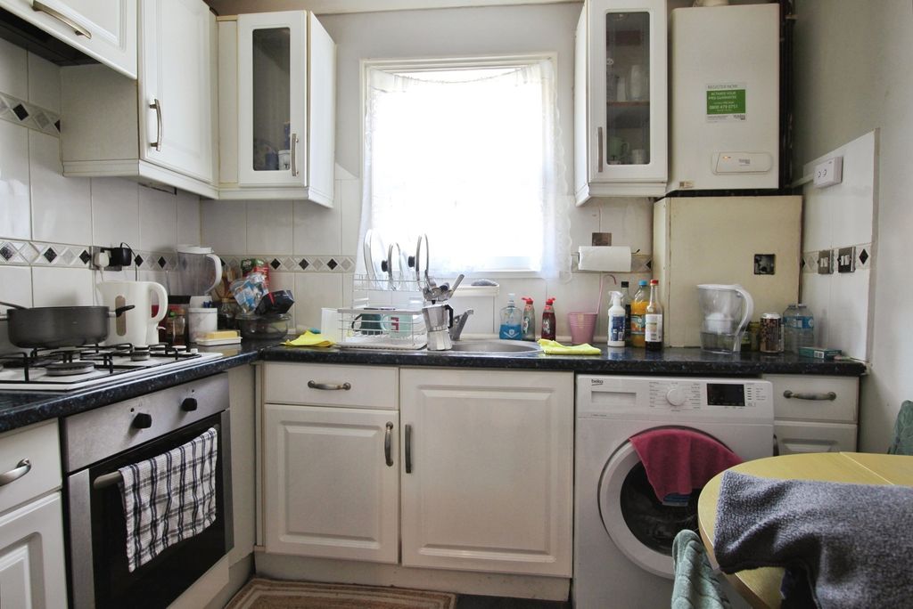 Property photo 3 of 17 Photo