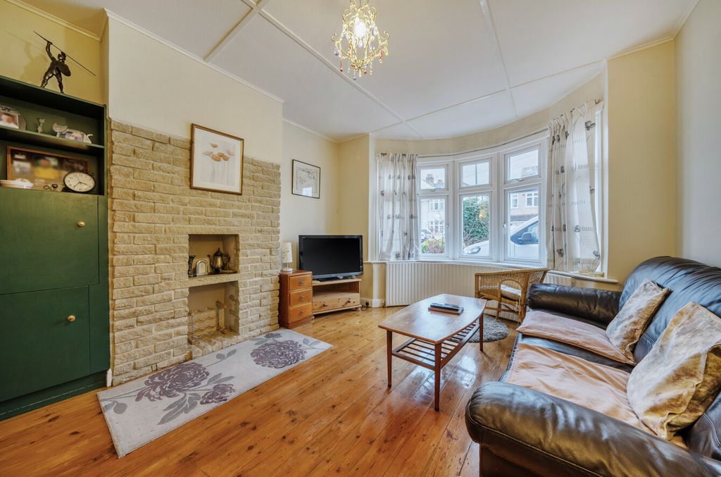 Property photo 2 of 15 Lounge2