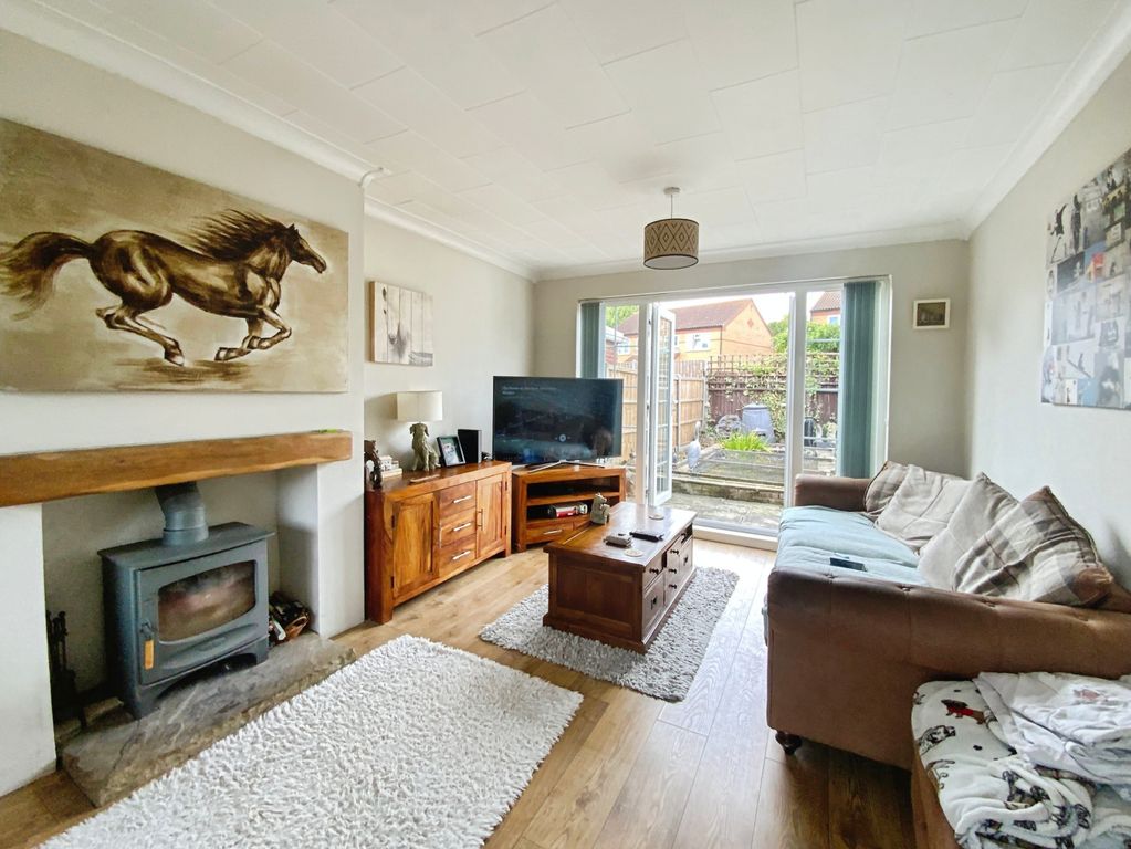 Property photo 3 of 11