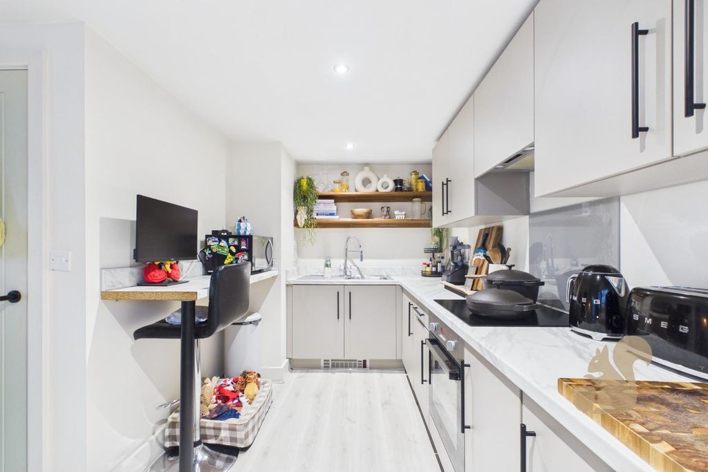 Property photo 3 of 13 Cam01659G0-Pr0648-Still012.Jpg