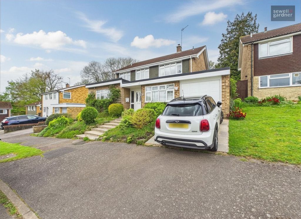 Property photo 1 of 24