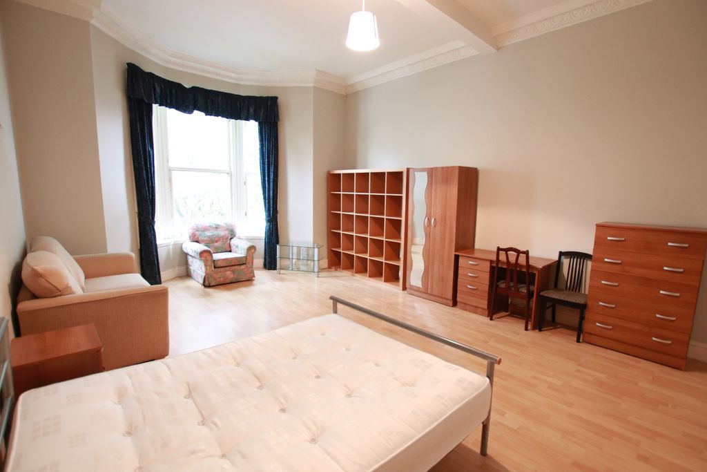 Property photo 3 of 14 Bedroom 1