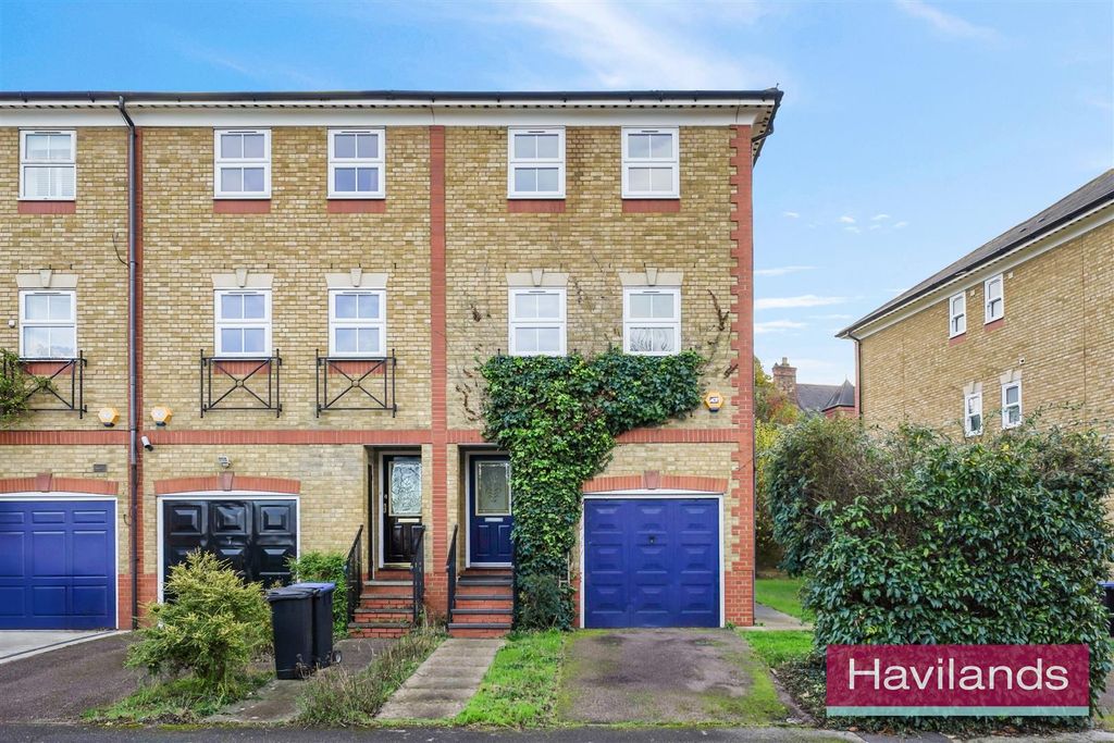 Property photo 1 of 22 Macleod Road-22.Jpg