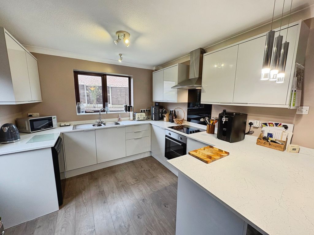 Property photo 2 of 14 3d70c988-Img_7611