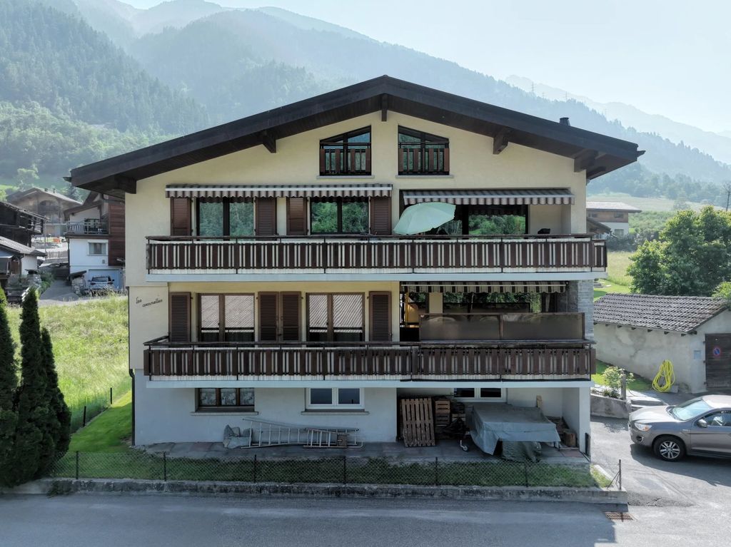 Property photo 1 of 25