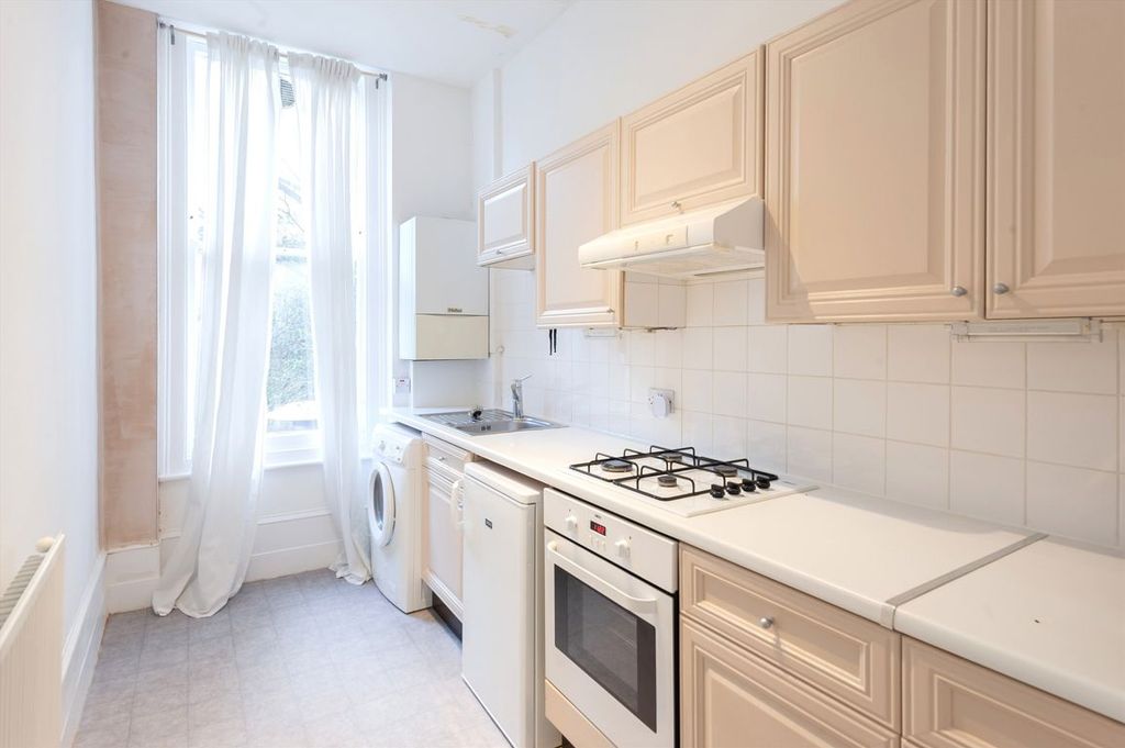 Property photo 3 of 5