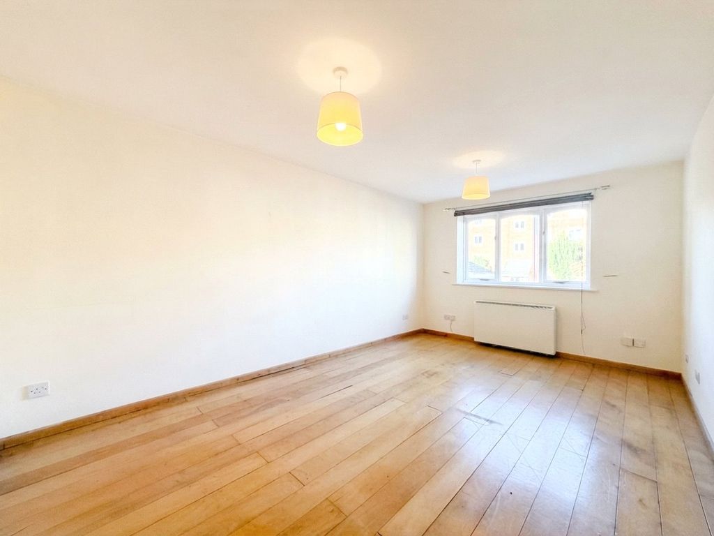 Property photo 3 of 9 Picture No. 07