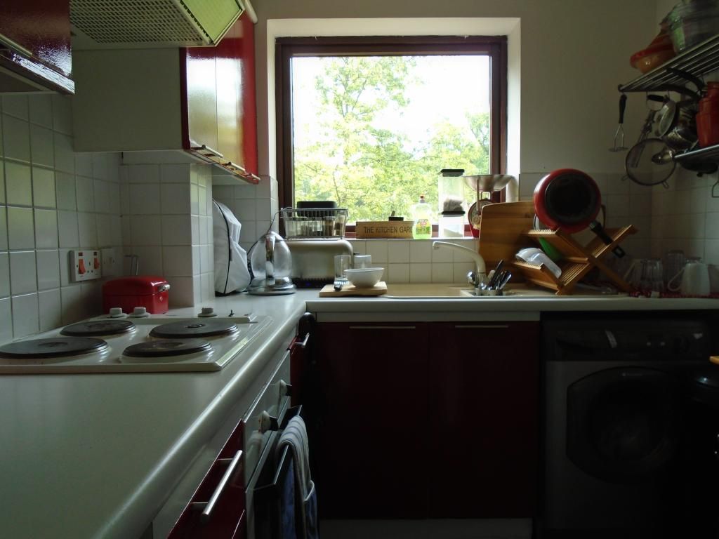 Property photo 3 of 6 Fitted Kitchen
