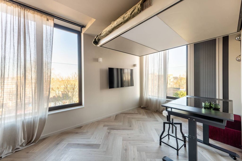 Property photo 3 of 38