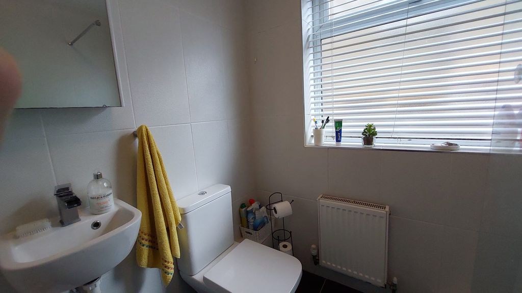 Property photo 3 of 9