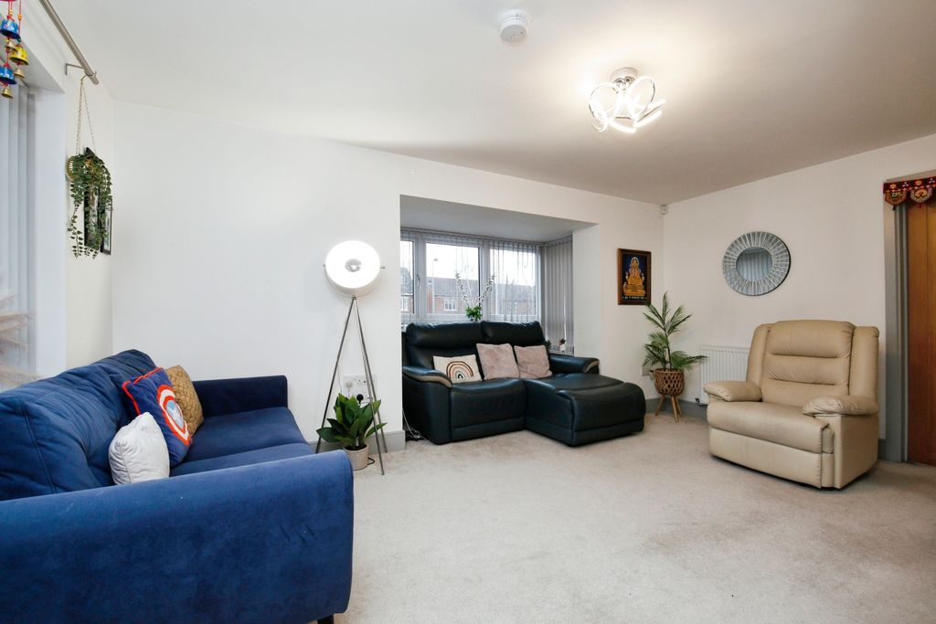 Property photo 2 of 17 Photography