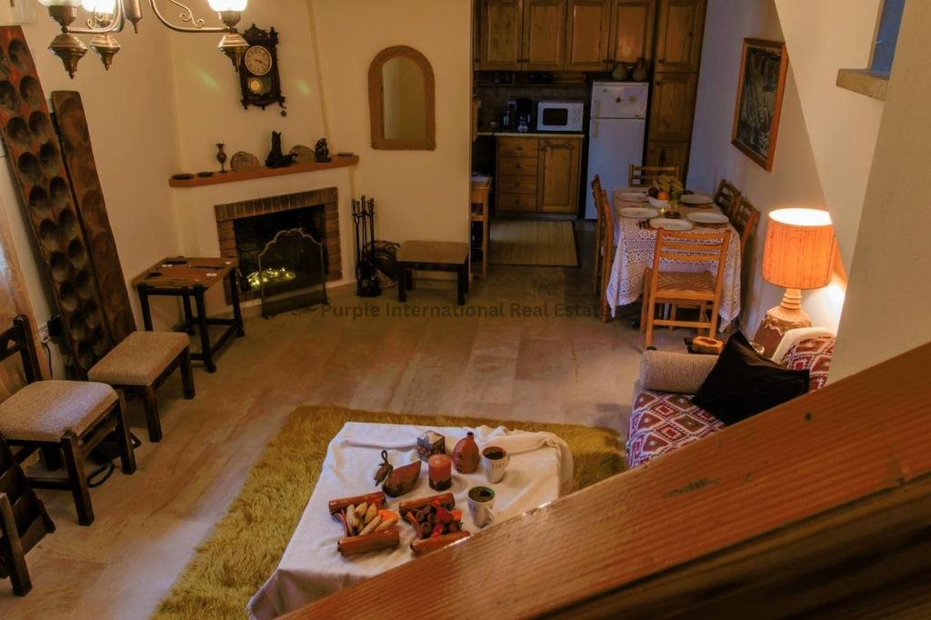 Property photo 3 of 40