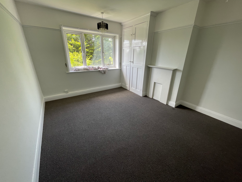 Property photo 3 of 7 Bedroom 1