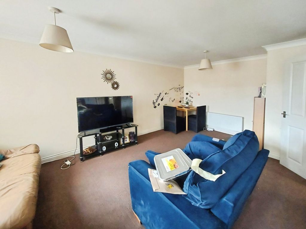 Property photo 2 of 10 Picture No. 05